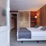 Le Labrador מלון 3*