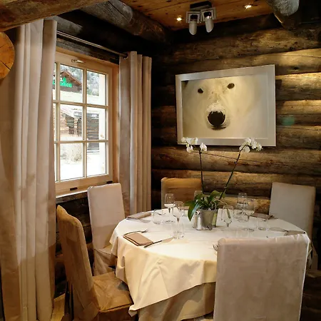 Le Labrador Hotel