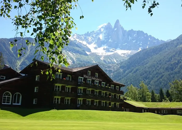 Le Labrador Отель