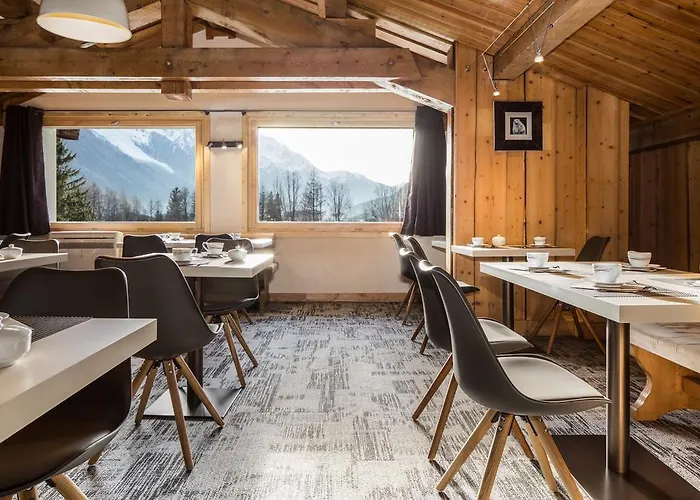 オテル ル ラブラドール 3* シャモニー